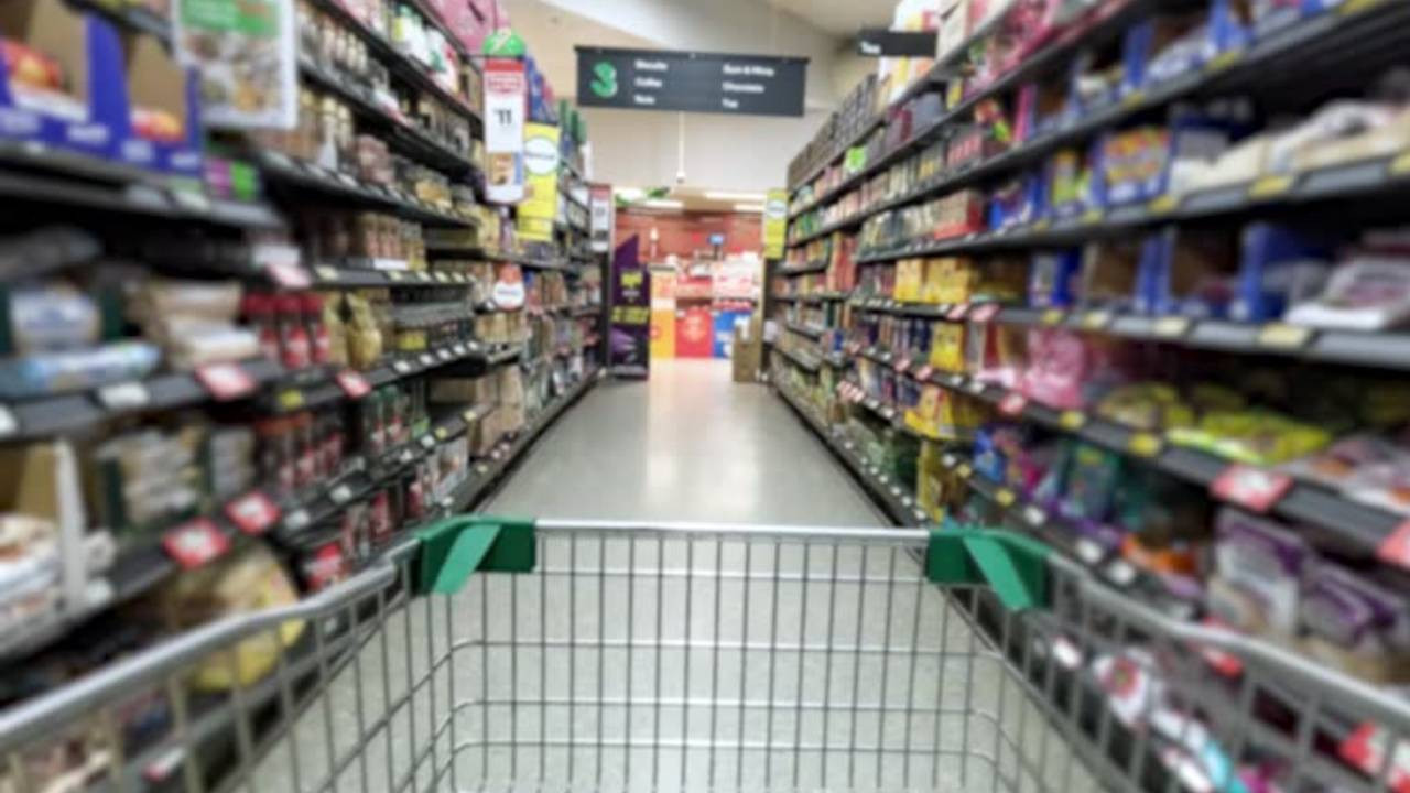 Her gün evimize giriyor, kalbi durduruyor: Meğer paketin içinde gizliymiş